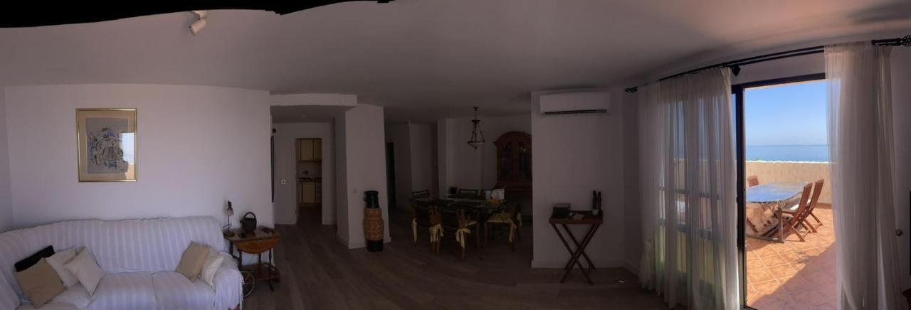 Atico Sobre El Mar Appartement Benajarafe Buitenkant foto